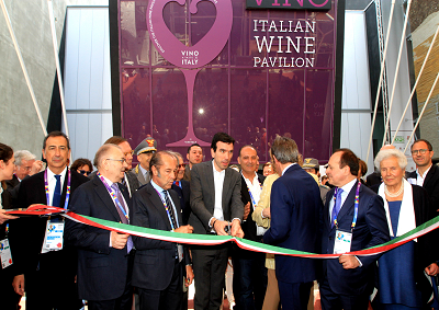 EXPO Ministro Martina inaugura ufficialmente “Vino – A taste of Italy”
