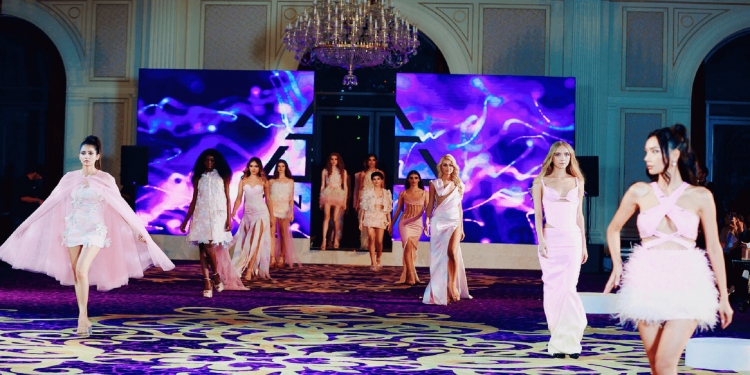 Dubai Jewelry Fashion Week with a luxury fashion show at Palazzo Versace